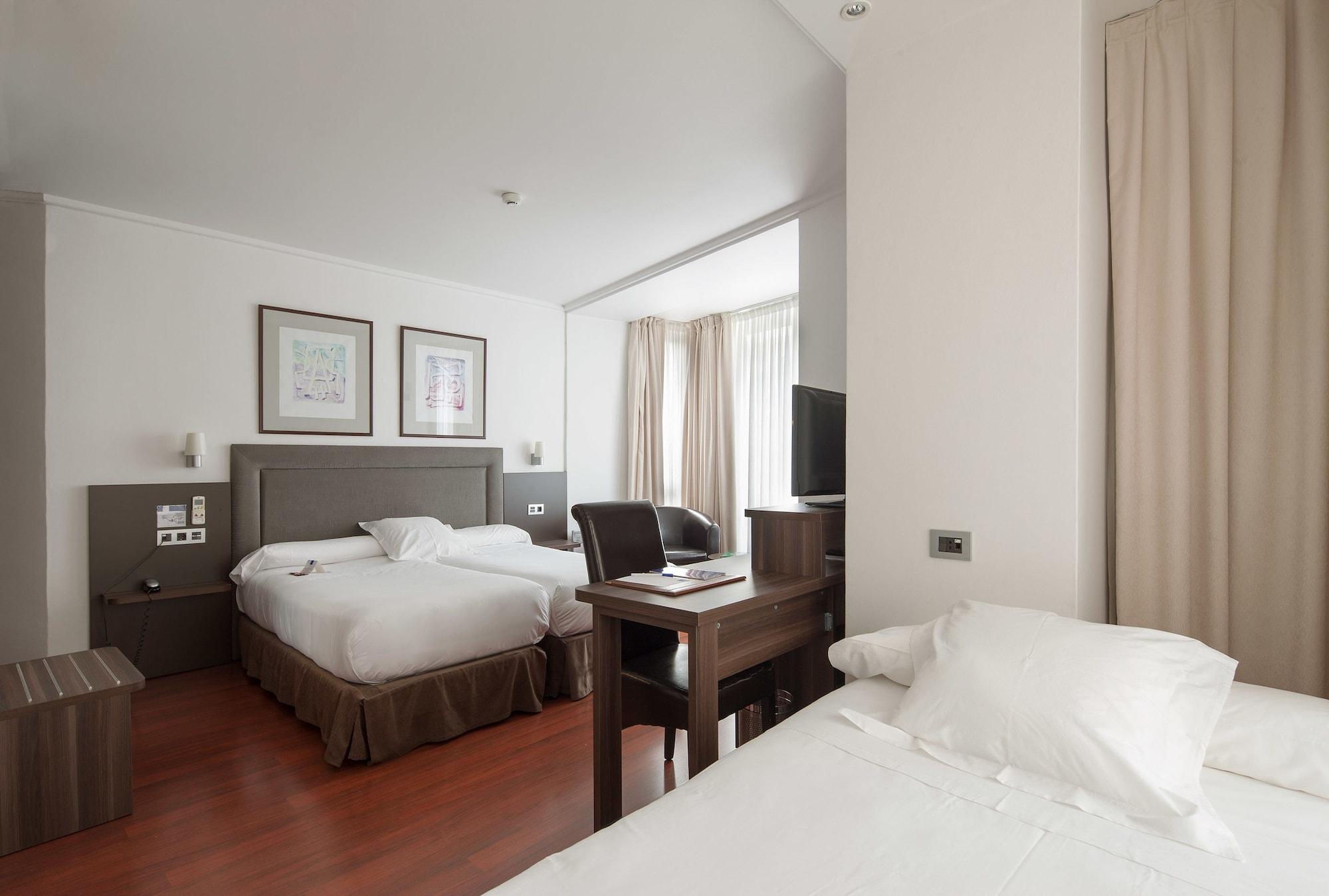 Hotel Yoldi Pamplona Exteriér fotografie