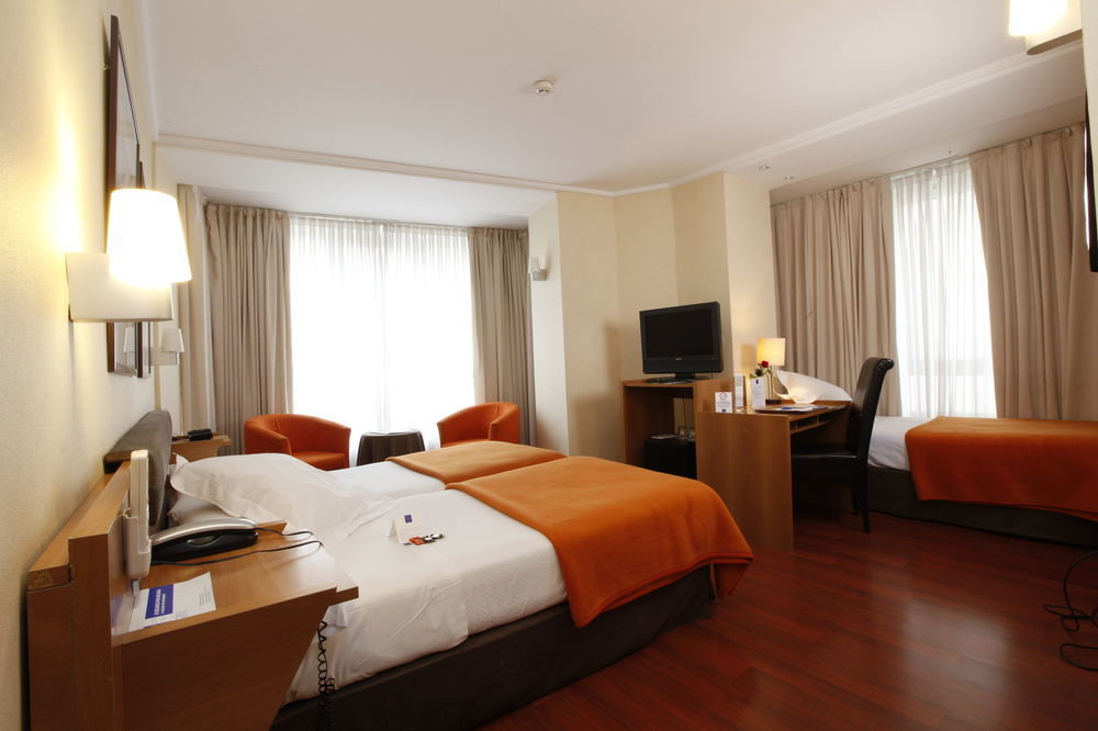 Hotel Yoldi Pamplona Exteriér fotografie